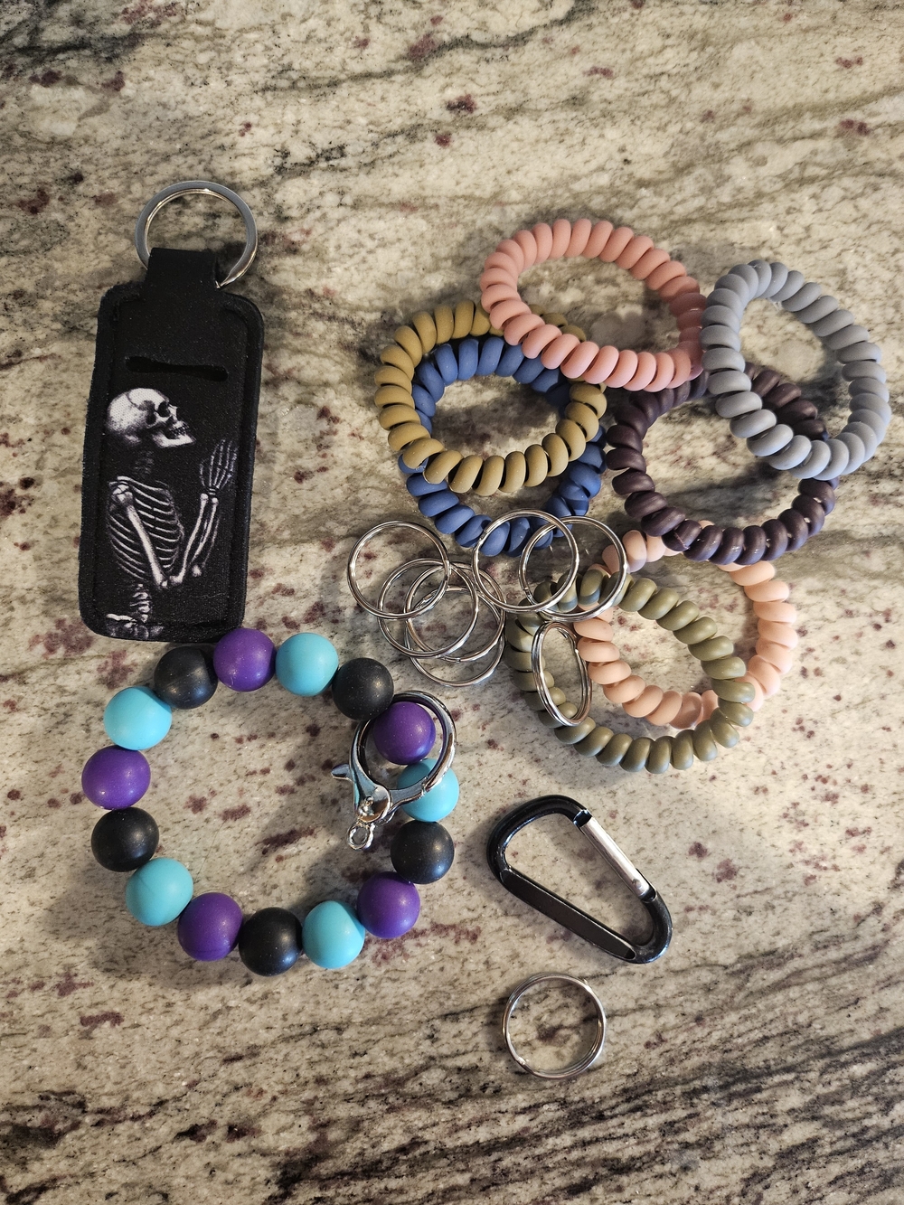 Mixed Keychain & Coil Keychain Set - Multicolor
